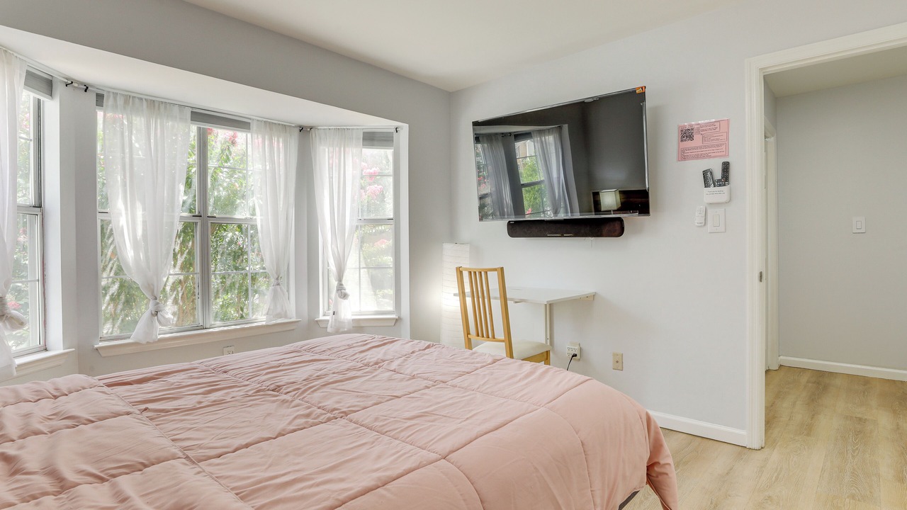 Photo of Bedroom in Lawrenceville