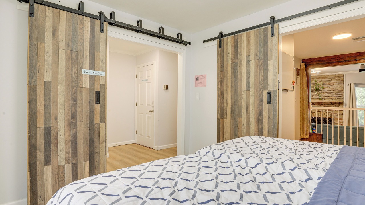 Photo of Bedroom in Lawrenceville