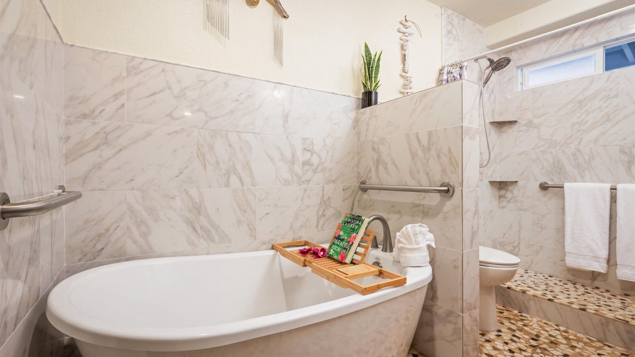 Photo of Bathroom in Kona Palisades
