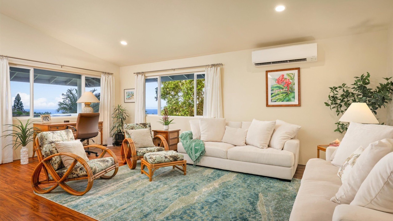 Photo of Livingroom in Kona Palisades