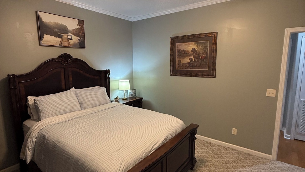 Photo of Bedroom in Cobb