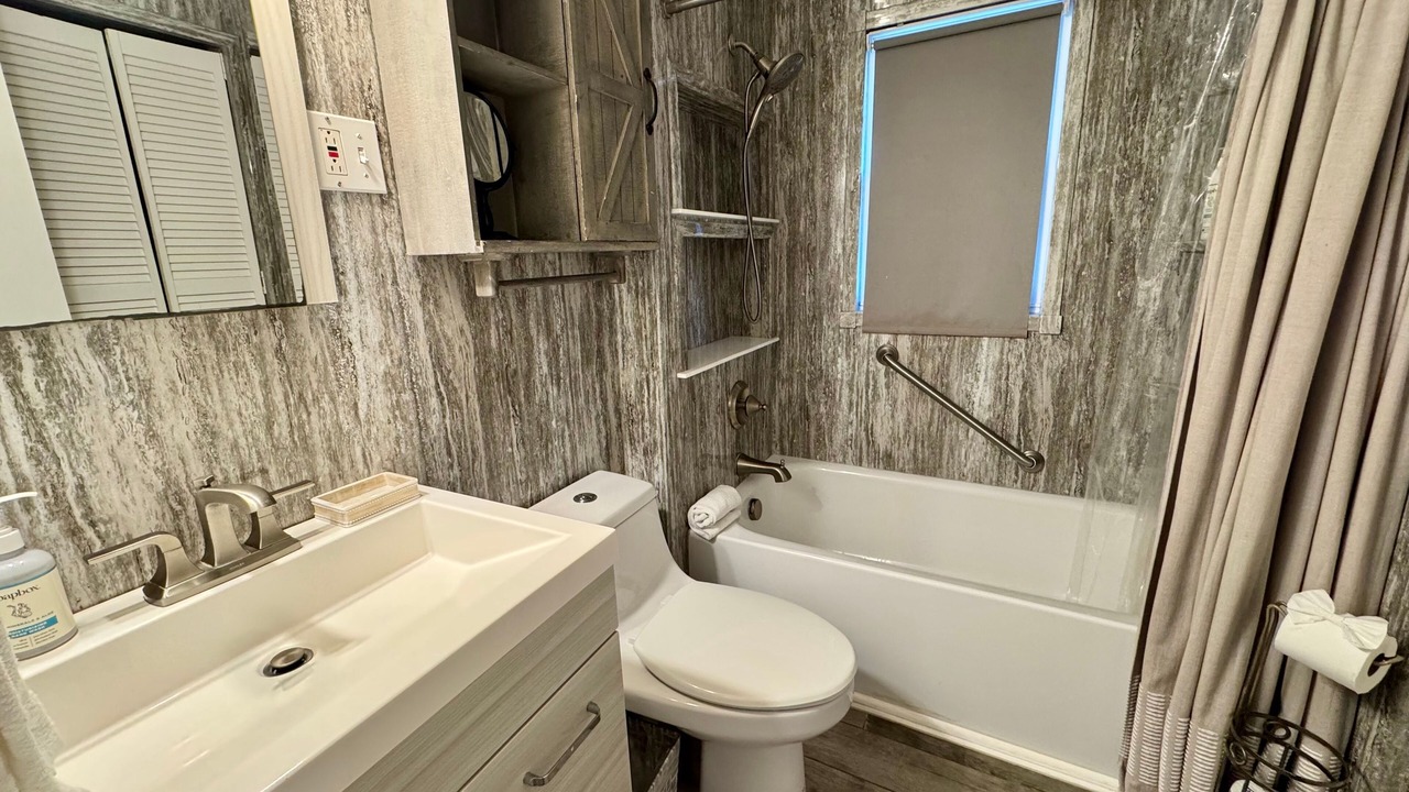 Photo of Bathroom in Edisto Island