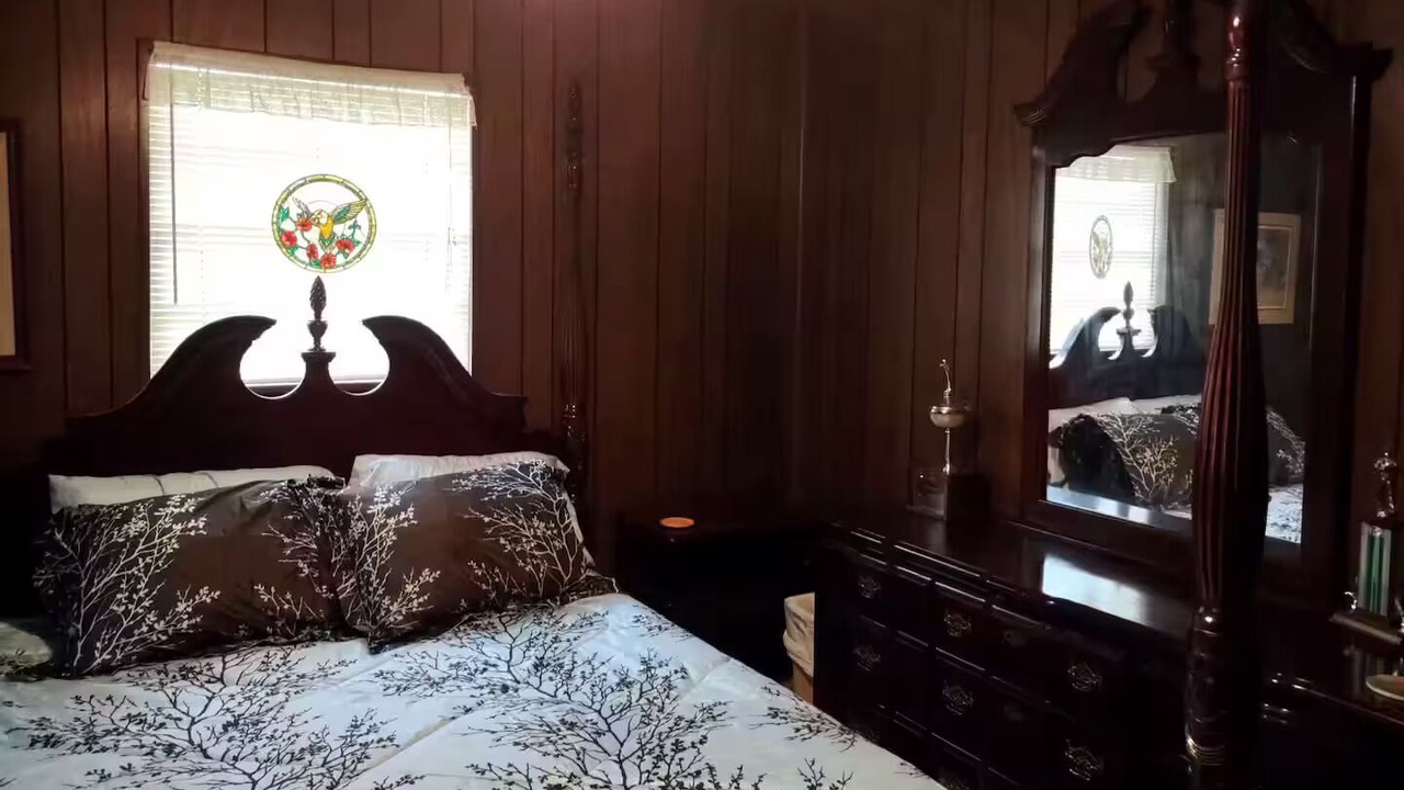 Photo of Bedroom in Shorterville