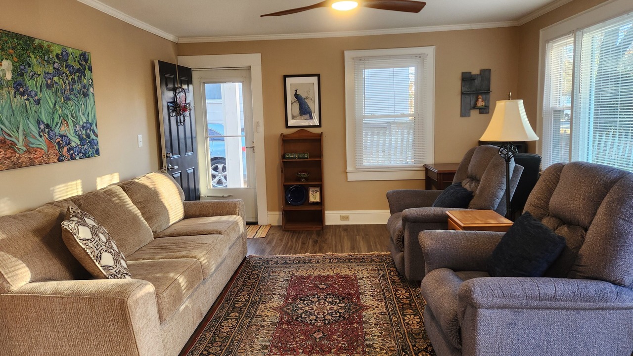 Photo of Livingroom in Statesville