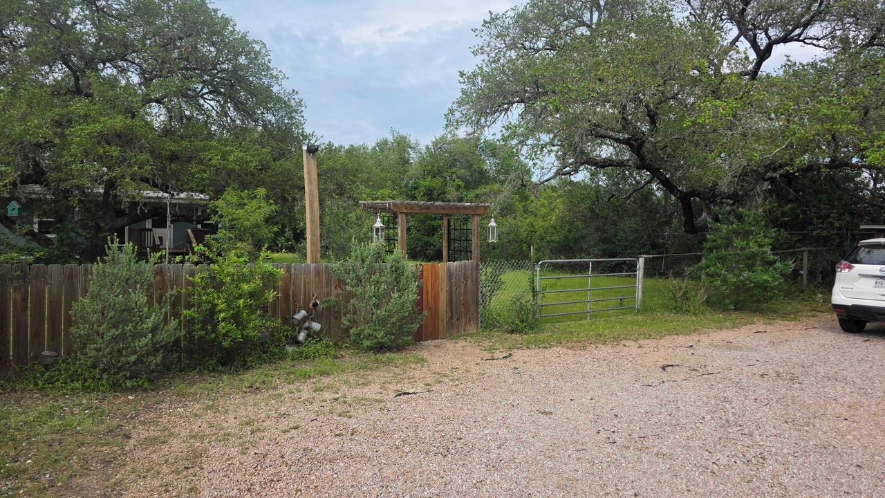 Photo of Outdoor in West Oak Hill