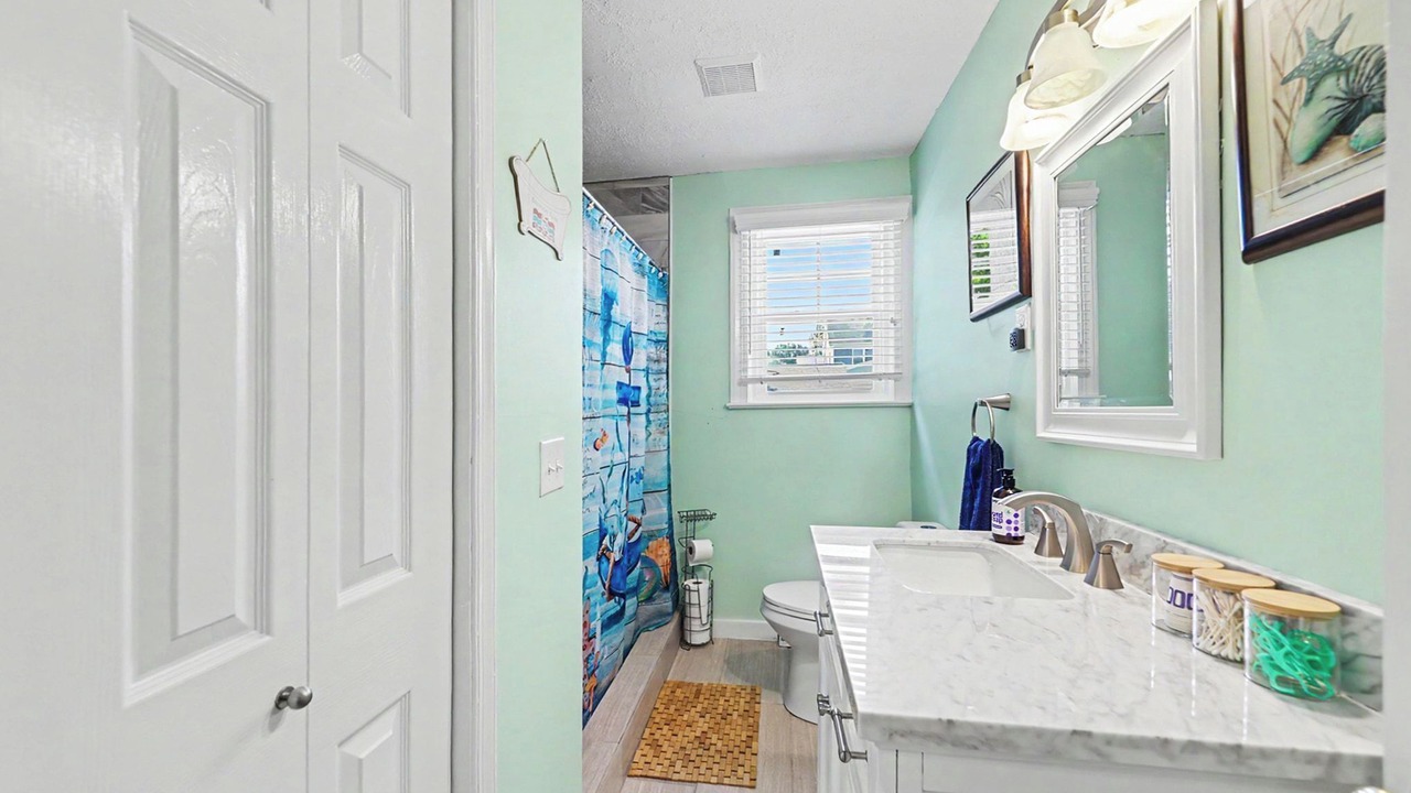 Photo of Bathroom in Colonial Beach