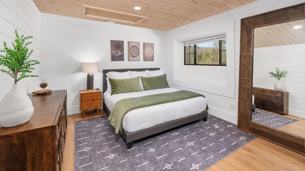 Photo of Bedroom in Newland