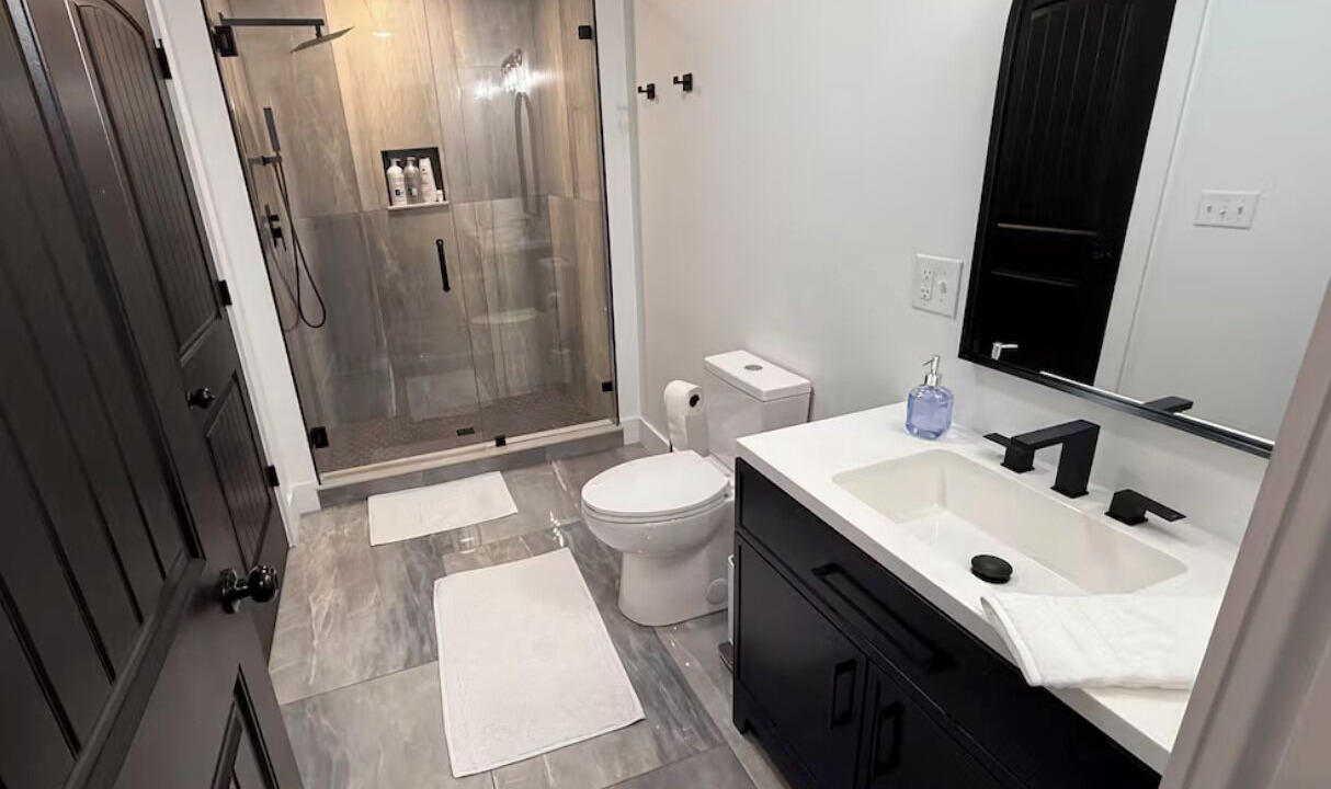 Photo of Bathroom in Newland