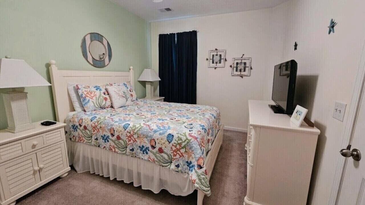 Photo of Bedroom in Carolina Yacht Landing