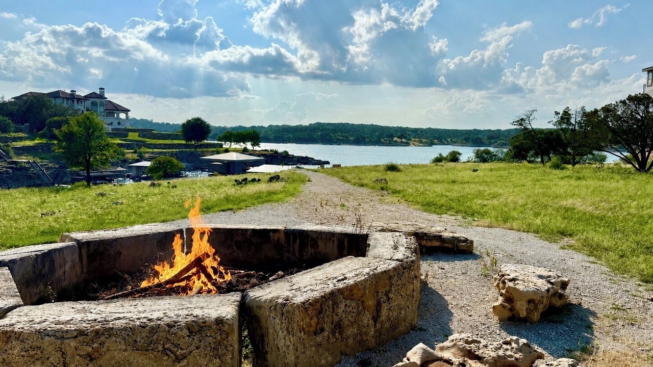 Photo of Outdoor in Highland Lake Estates