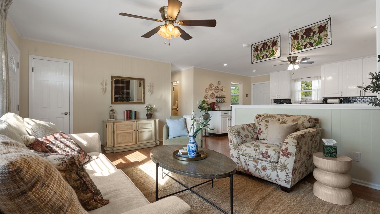Photo of Livingroom in Greer