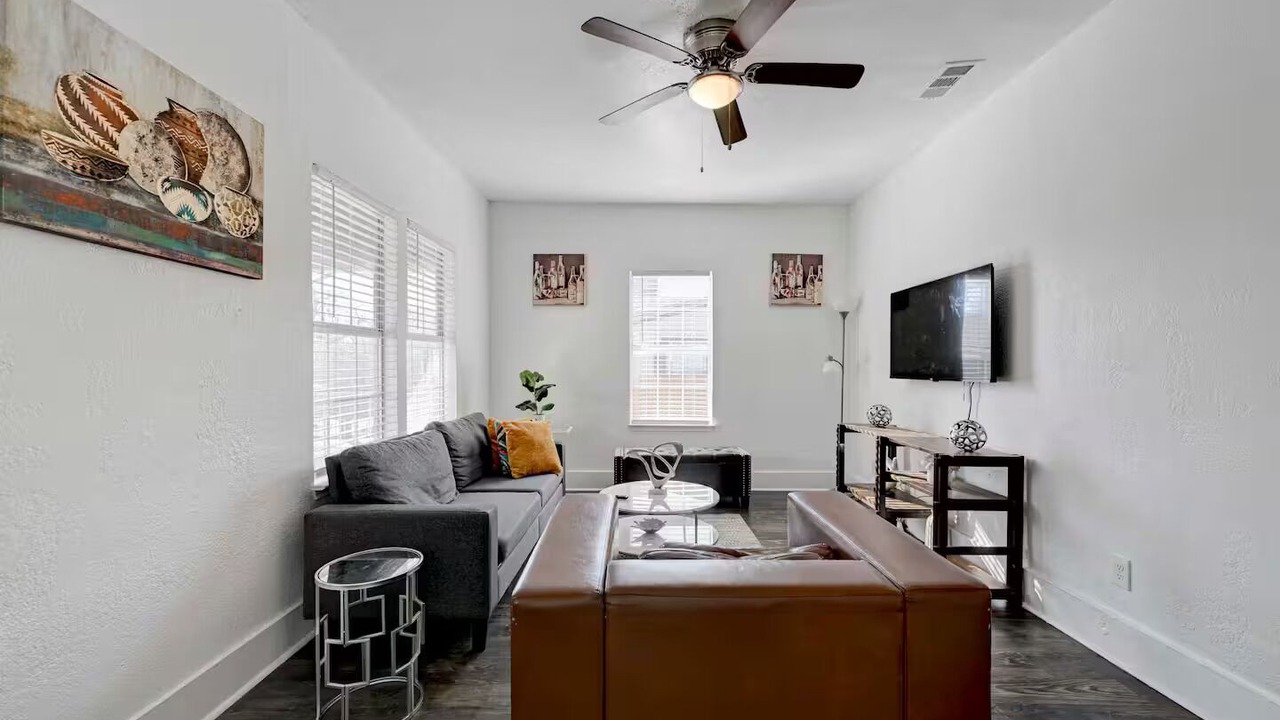 Photo of Livingroom in Rosewood