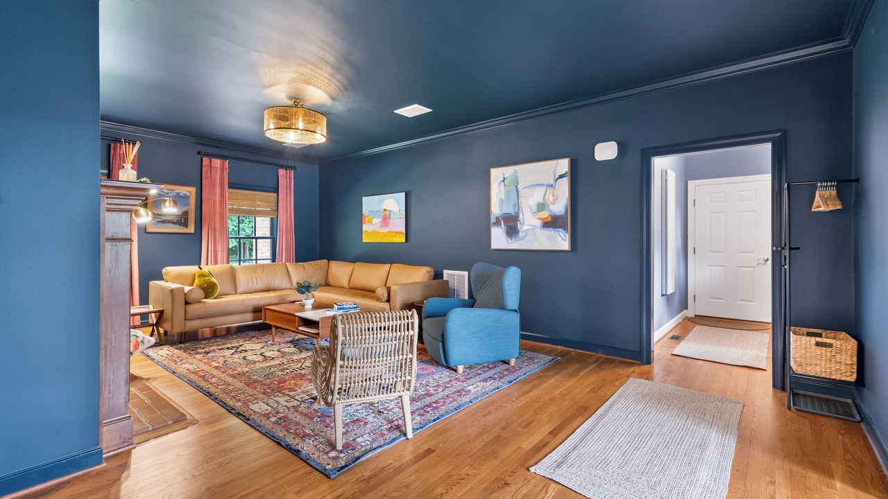 Photo of Livingroom in Charles City
