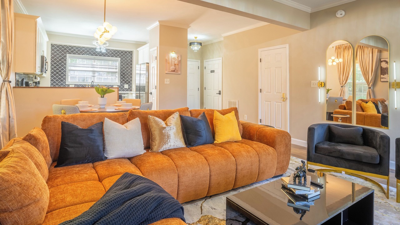 Photo of Livingroom in Northeast Raleigh