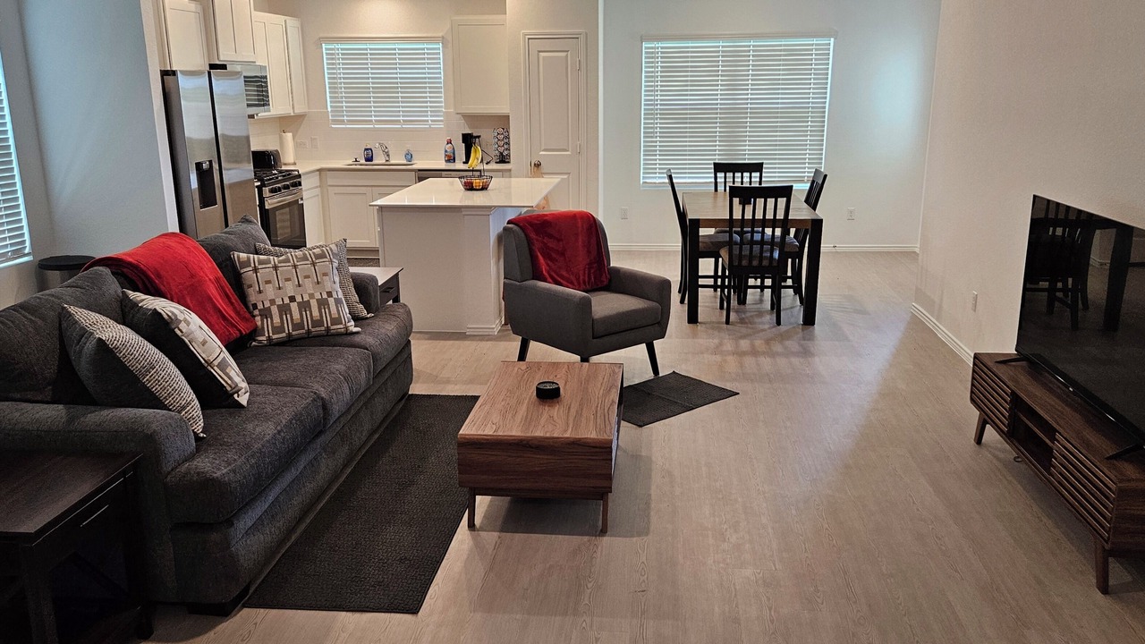 Photo of Livingroom in Pflugerville