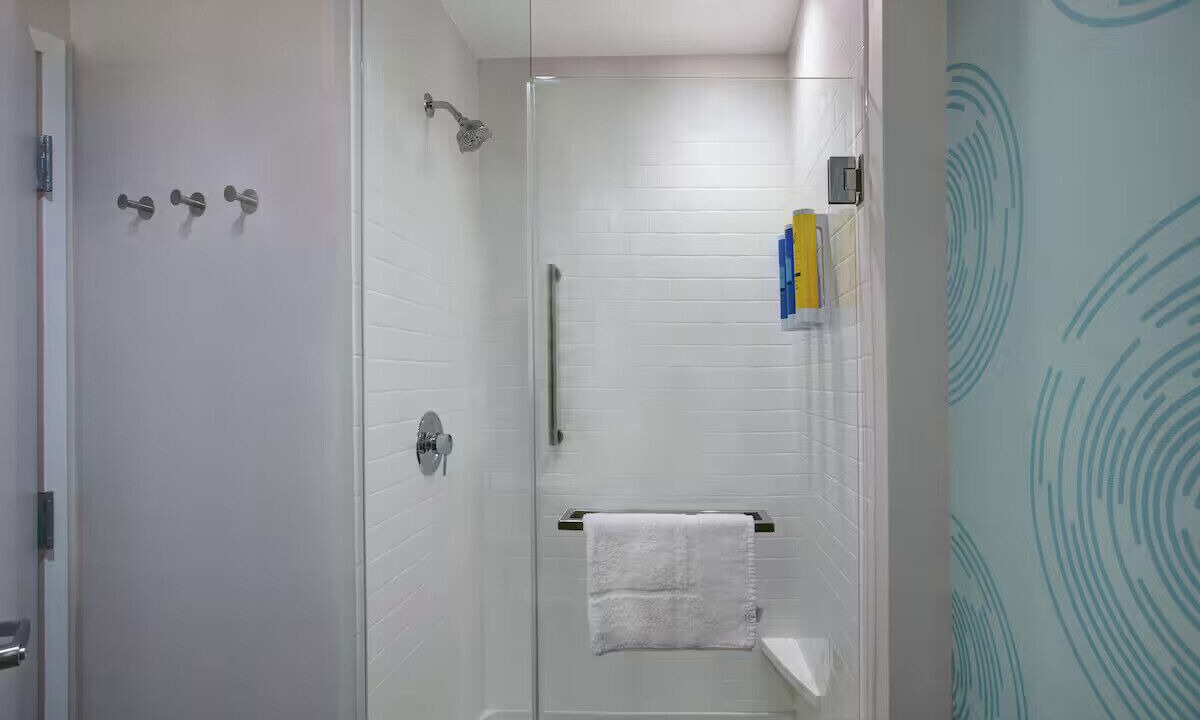 Photo of Bathroom in Montopolis