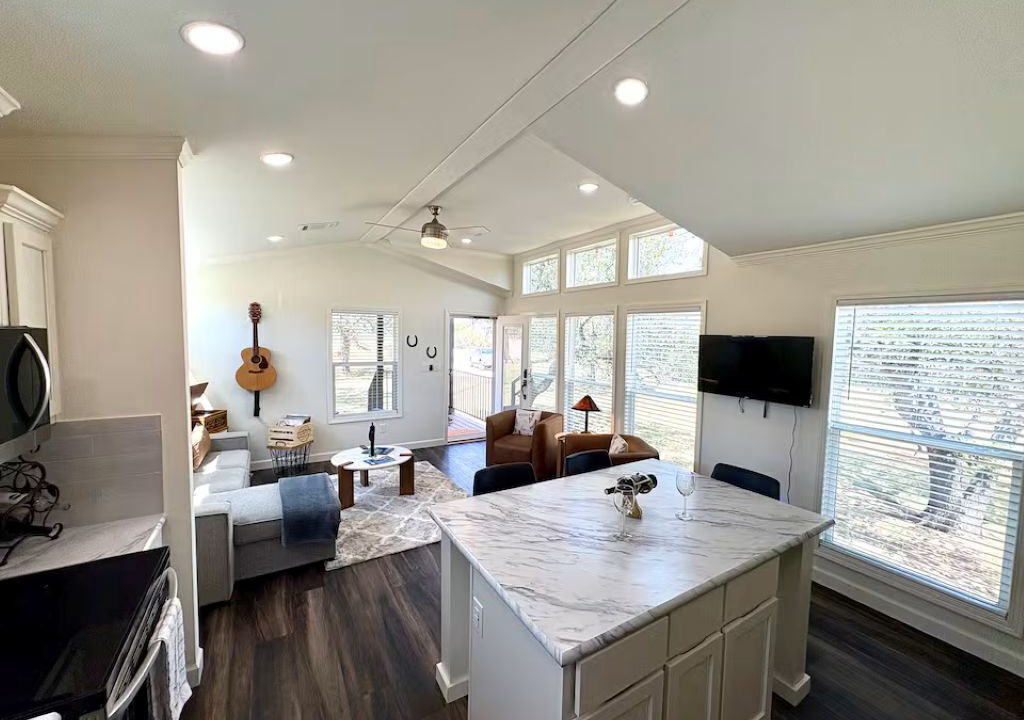 Photo of Livingroom in Fredericksburg