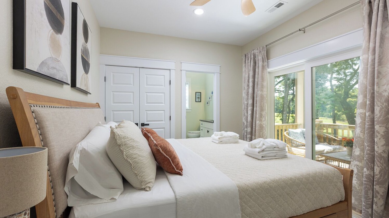 Photo of Bedroom in Sea Scape