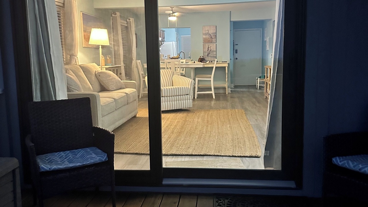 Photo of Livingroom in Oceanmarsh Subdivision