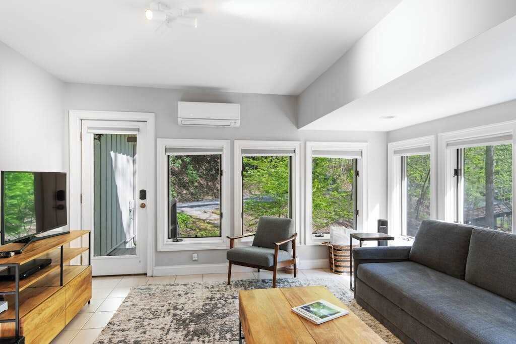 Photo of Livingroom in Hendersonville