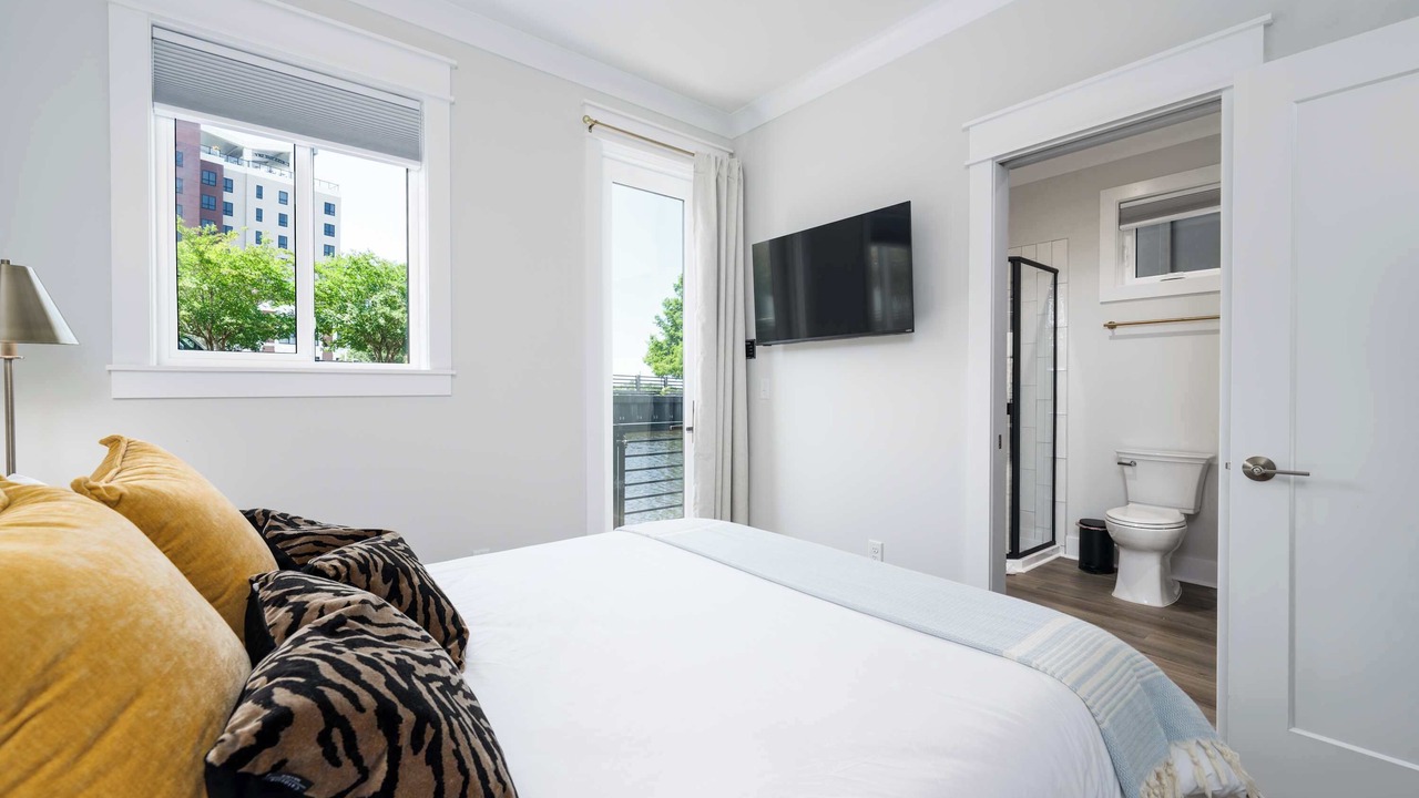 Photo of Bedroom in River District