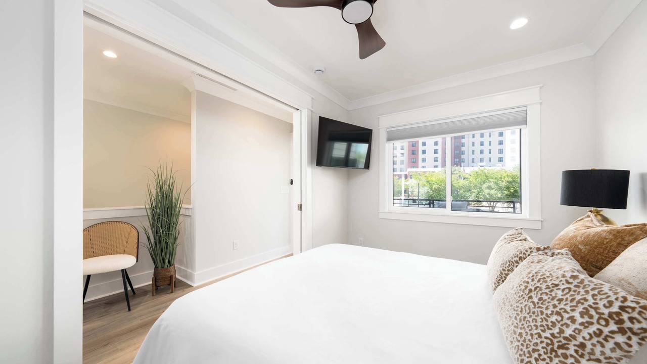 Photo of Bedroom in River District