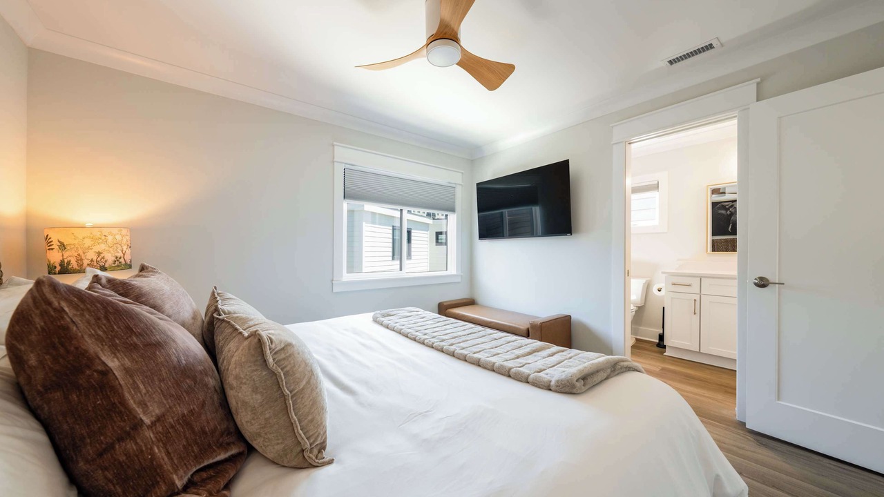Photo of Bedroom in River District