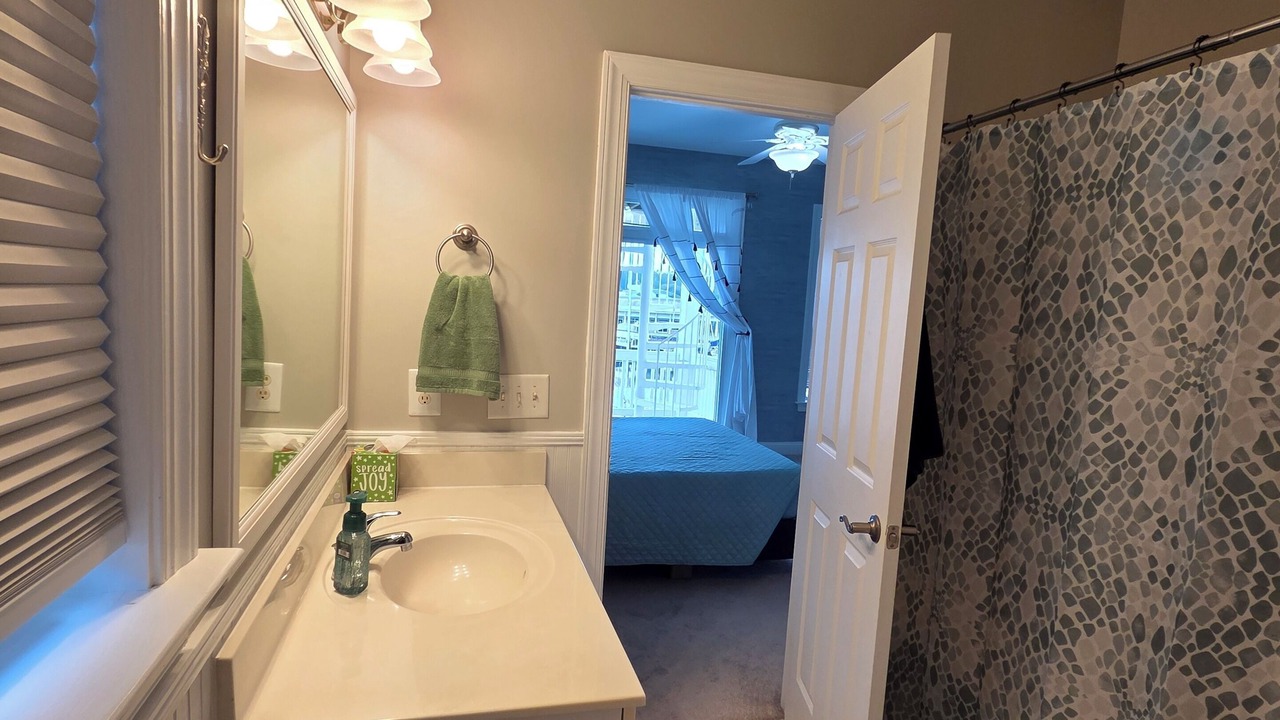 Photo of Bathroom in Fairfield Harbour