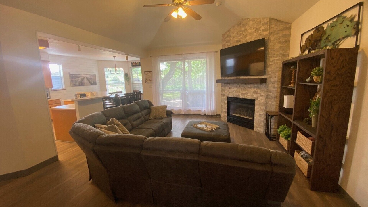 Photo of Livingroom in Burnet