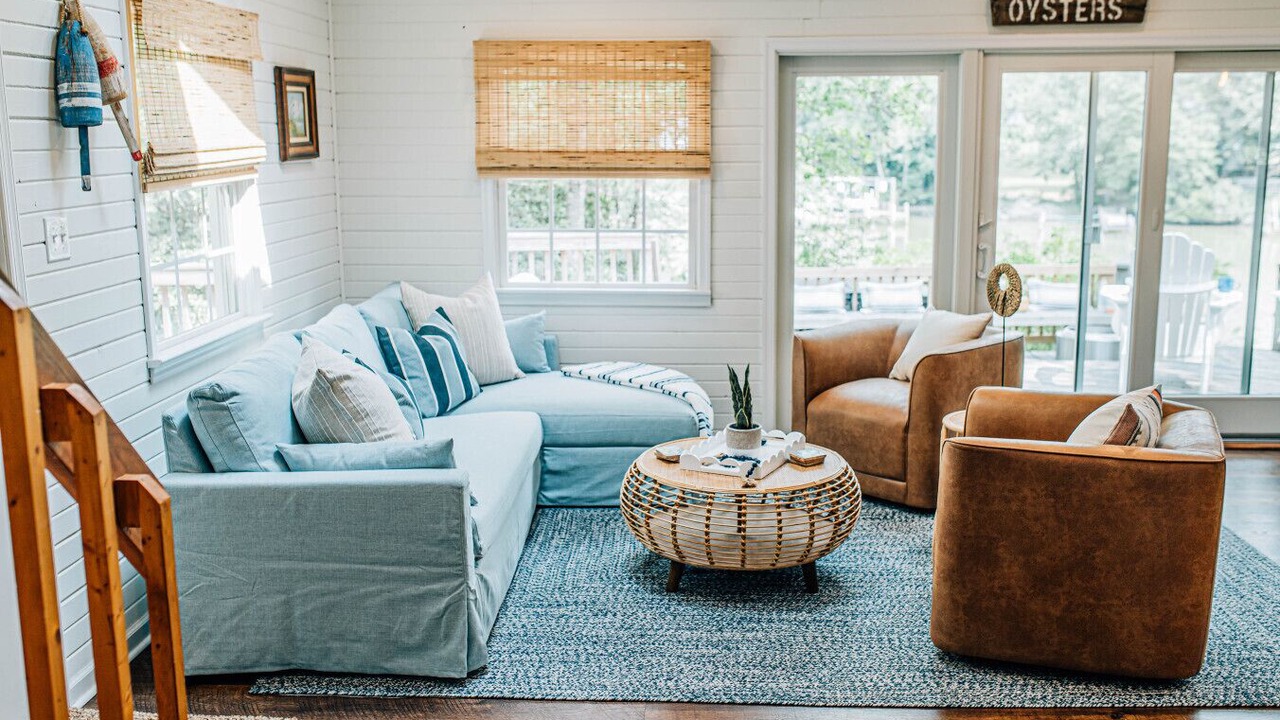 Photo of Livingroom in Deltaville