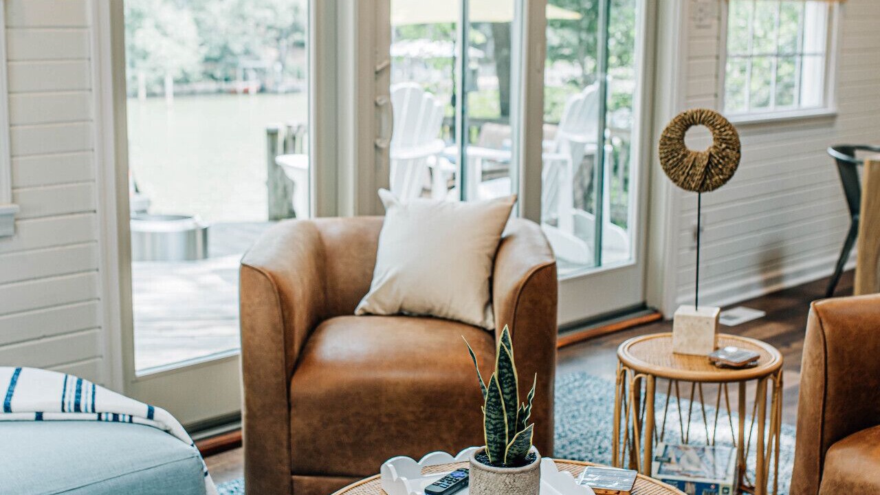 Photo of Livingroom in Deltaville