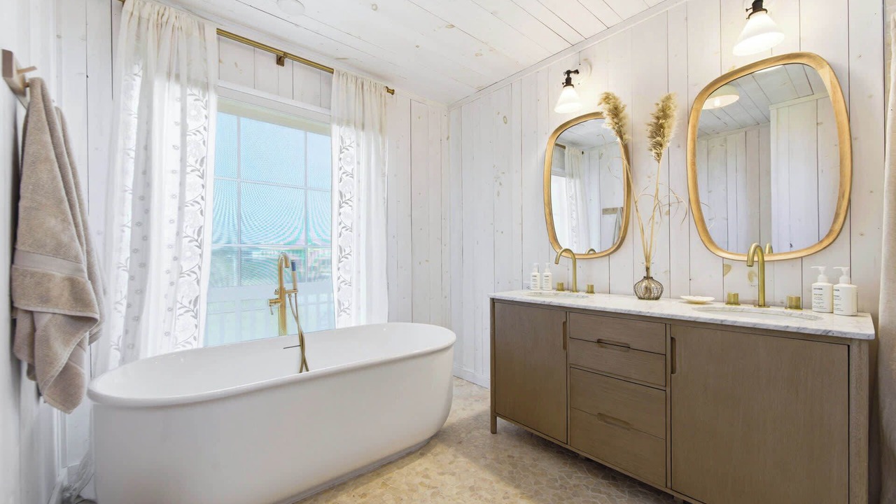 Photo of Bathroom in Duck