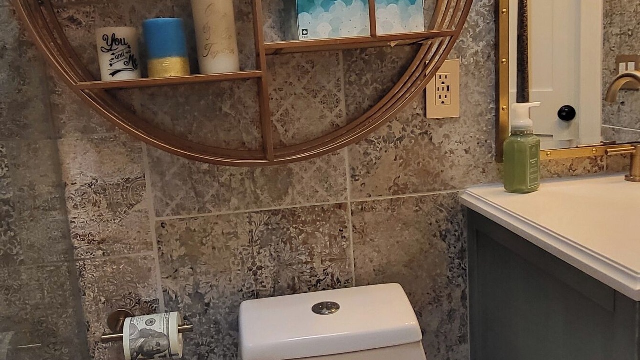 Photo of Bathroom in Suwanee
