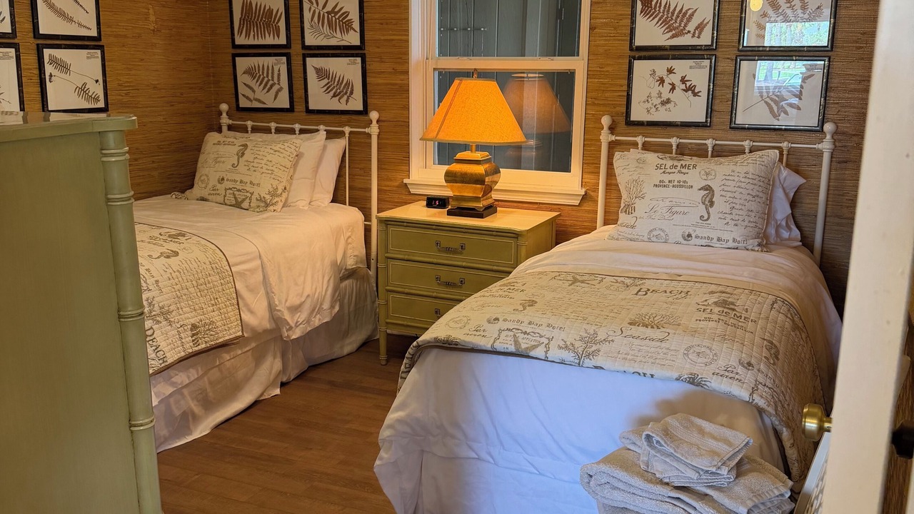 Photo of Bedroom in Gulf Stream Estates