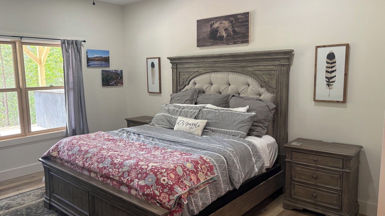 Photo of Bedroom in Lenoir