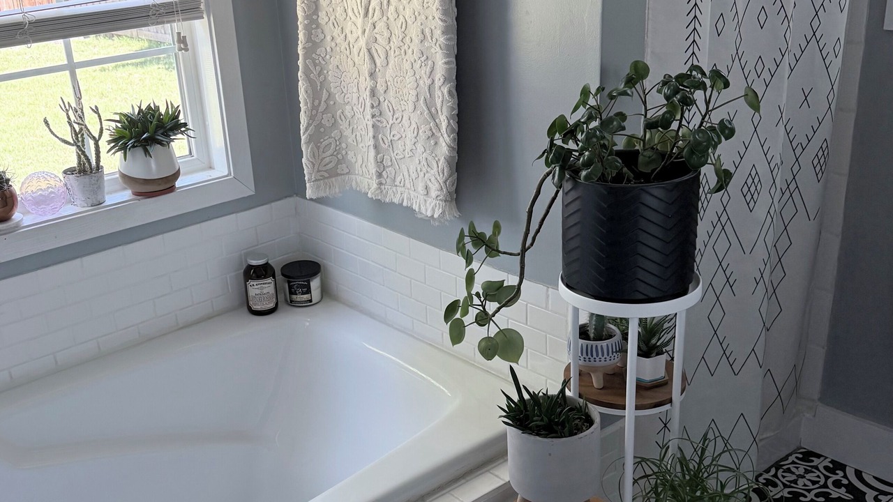 Photo of Bathroom in Murraysville