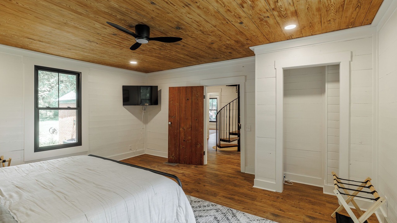 Photo of Bedroom in Watkinsville
