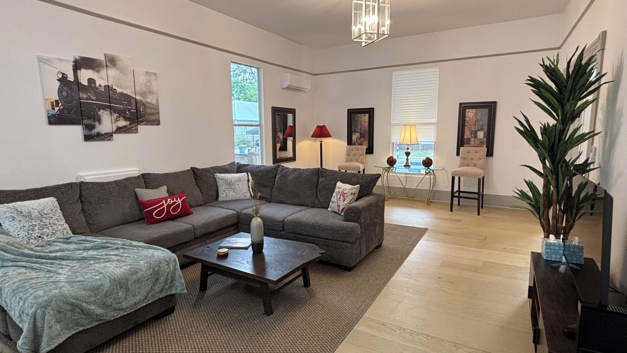 Photo of Livingroom in Waycross