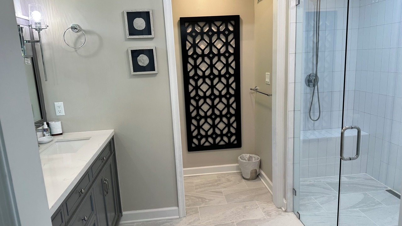 Photo of Bathroom in White Stone