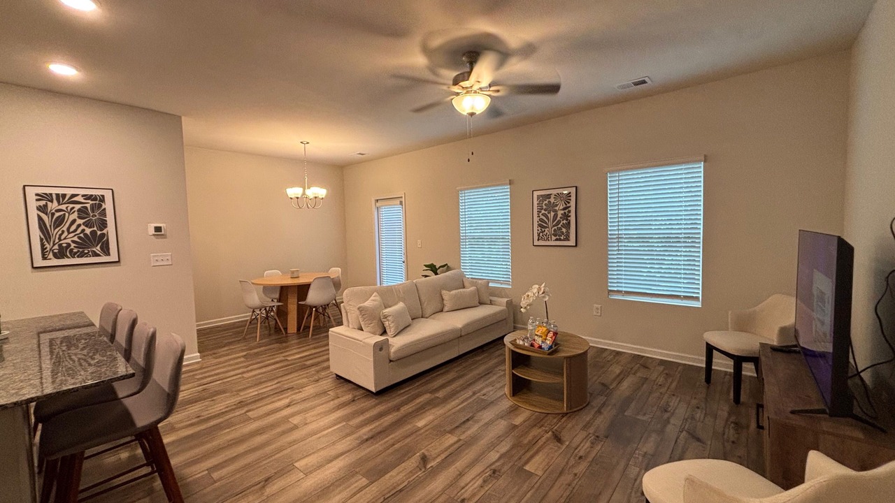 Photo of Livingroom in Oakwood