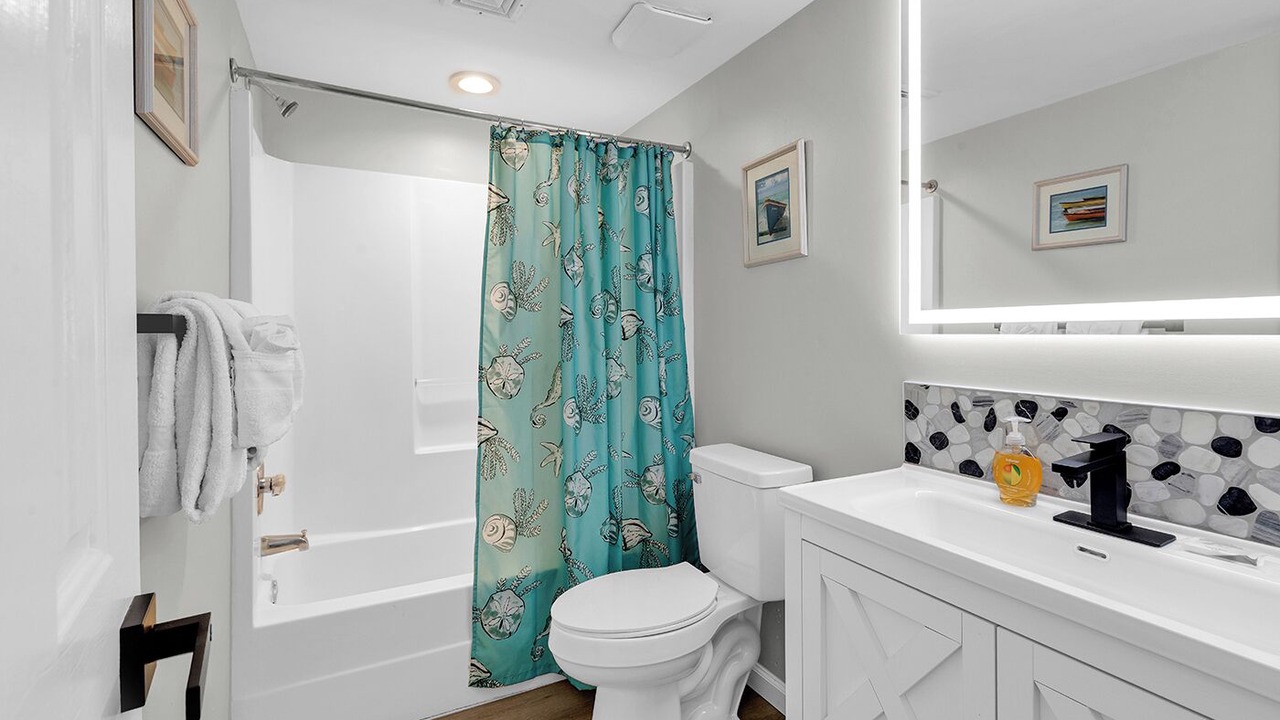 Photo of Bathroom in Ocean Drive