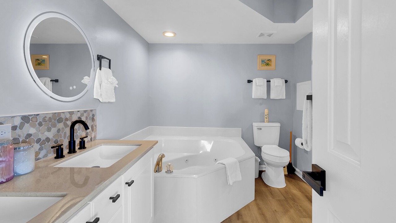 Photo of Bathroom in Ocean Drive
