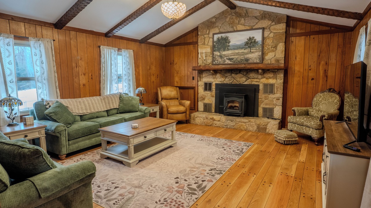 Photo of Livingroom in Winston - Salem