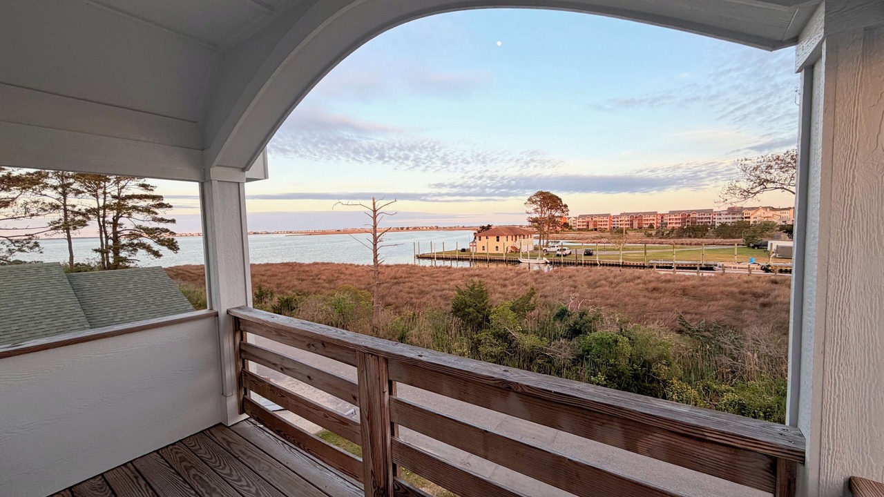 Photo of Patio Balcony in Manteo