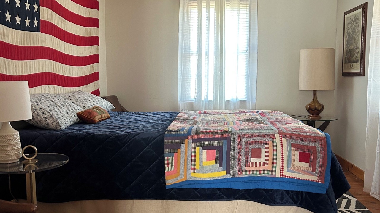 Photo of Bedroom in Appling County