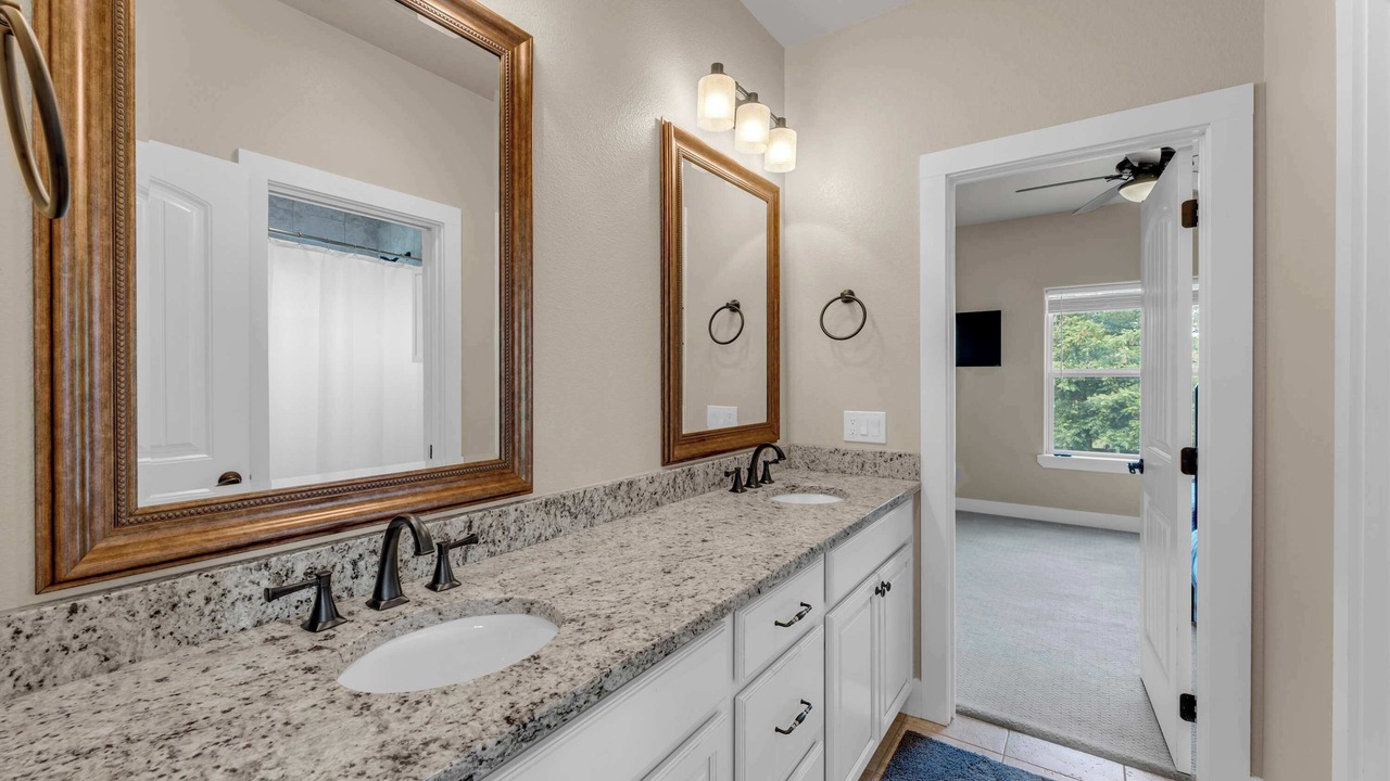 Photo of Bathroom in Granite Shoals