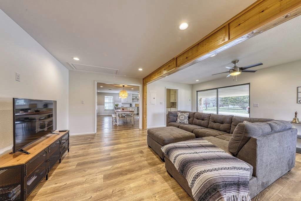 Photo of Livingroom in Liberty Hill