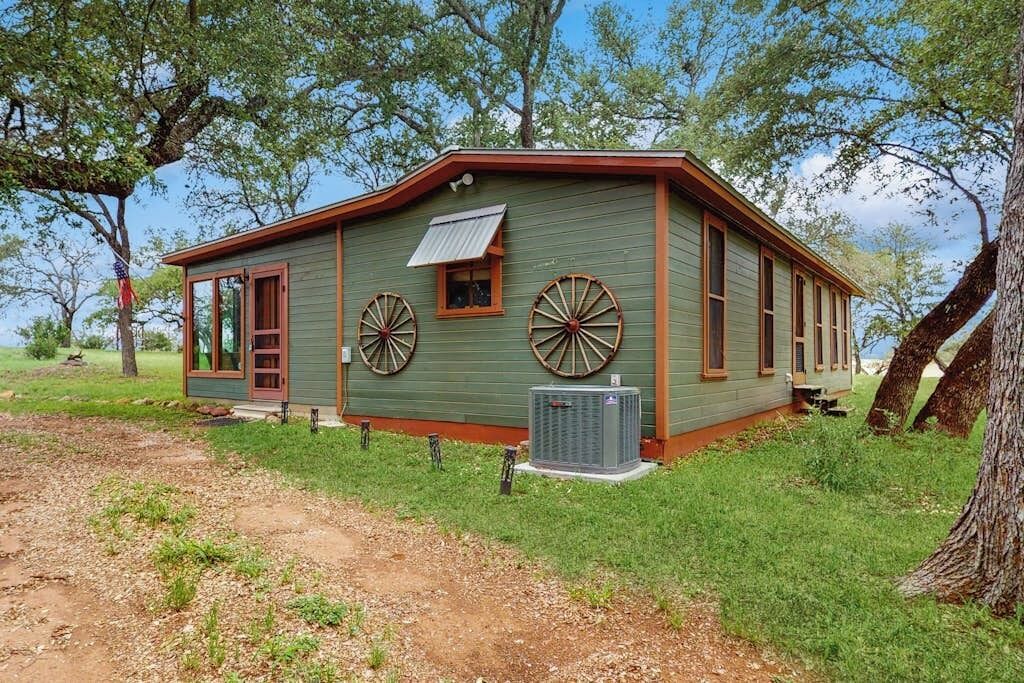Photo of Outdoor in Burnet
