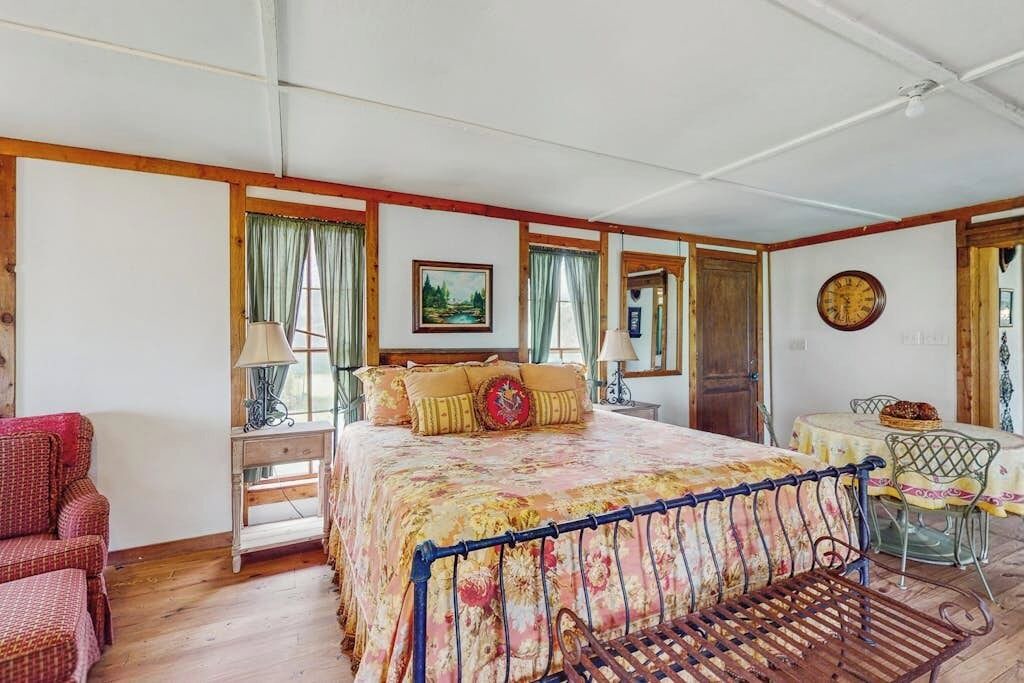 Photo of Bedroom in Burnet