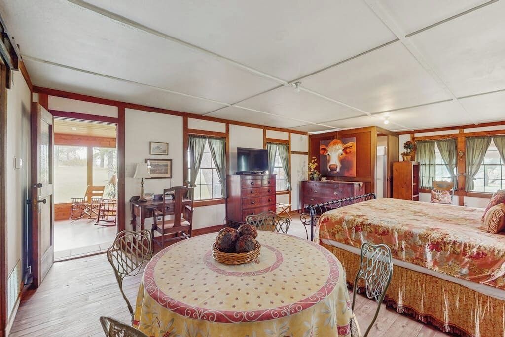 Photo of Bedroom in Burnet